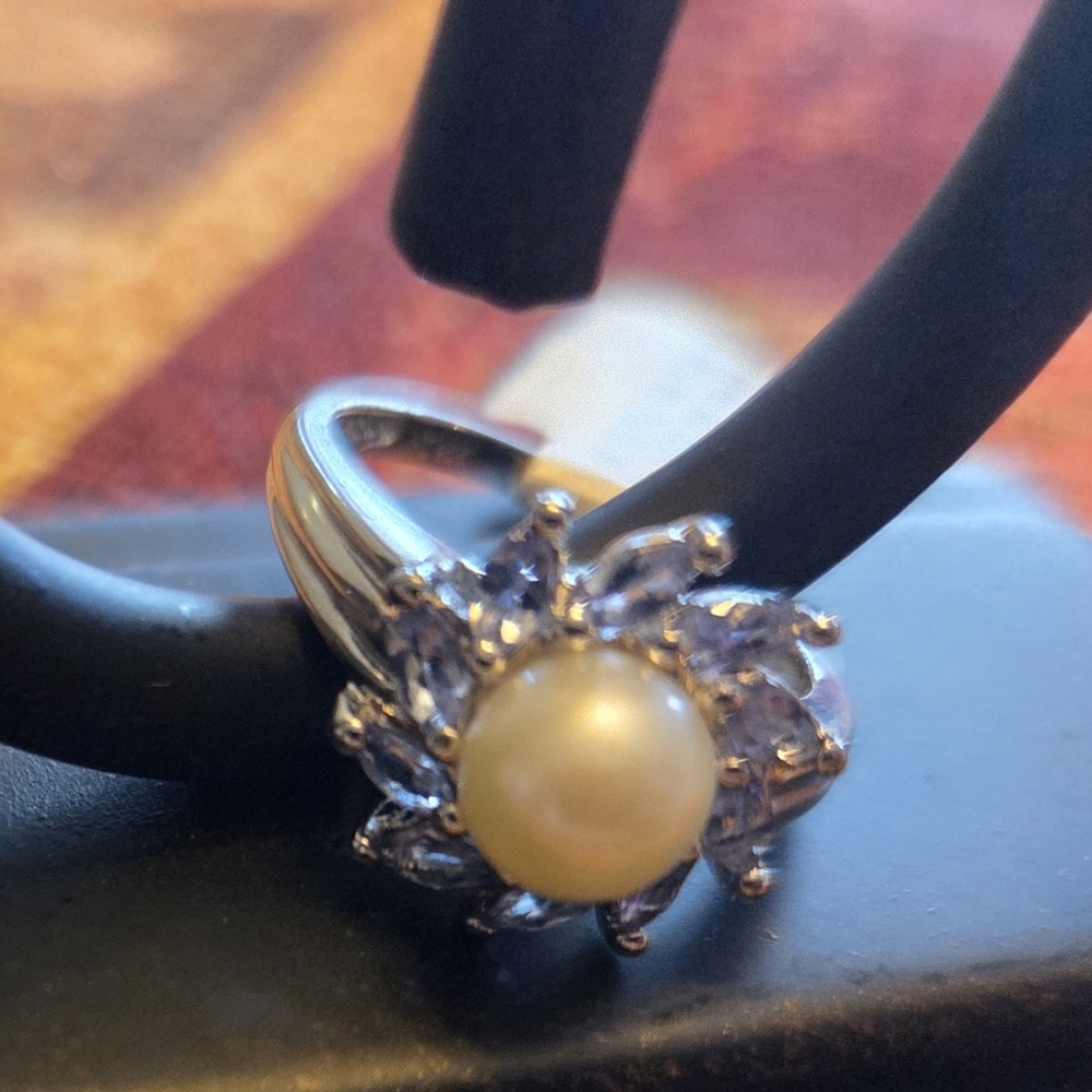 Elegant Freshwater Cultured Pearl and Purple Tanzanite Ring Size 8